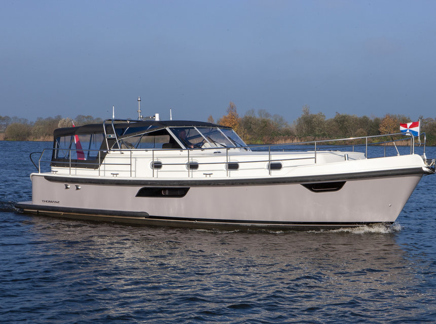 Thomasz 39 Cabrio - Allure Star mieten