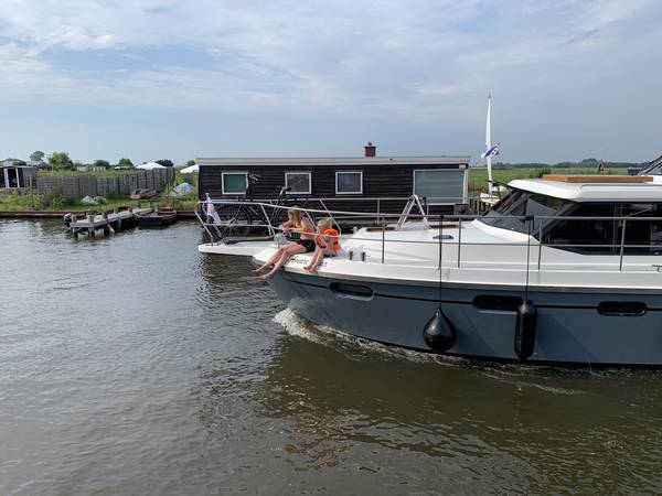  Motoryacht Irnzor Amare Star