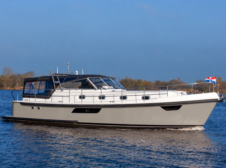 Thomasz 39 Cabrio - Allure Star mieten